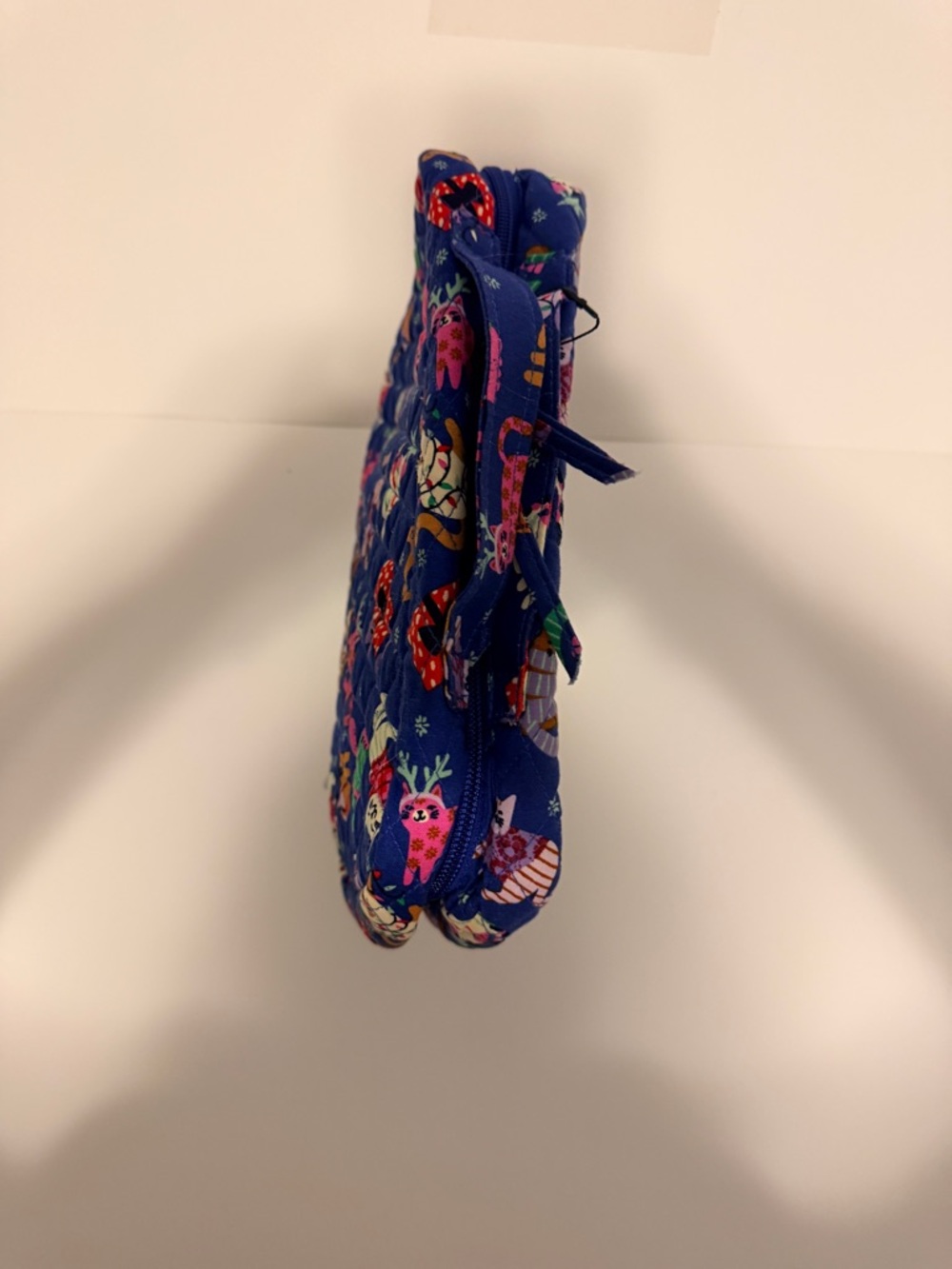 Vera Bradley BNWT Travel Organizer- Christmas Cat Nip Print - Picture 6 of 11